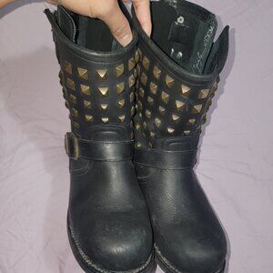 Leather boots from the brand Prime boots